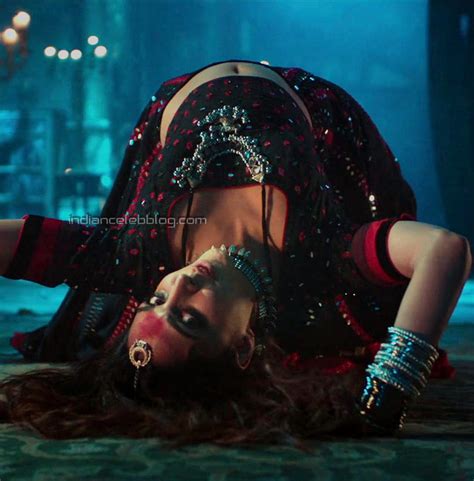 Kiara Advani Bollywood Movie Bb Hot Hd Caps Indiancelebblog