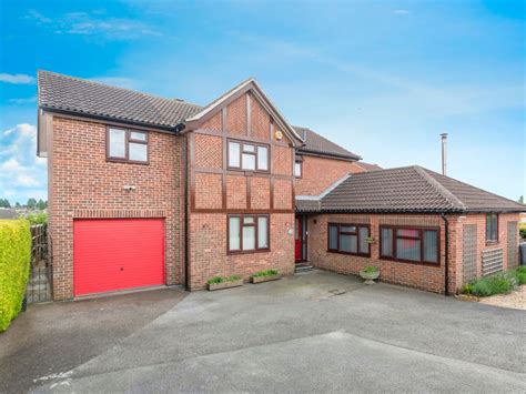 5 Bed Detached House For Sale In Worcester Road Grantham Ng31 £