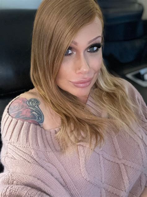 ℝ𝕒𝕧𝕖𝕟 ℝ𝕠𝕩𝕩 on Twitter Tattooed Irish trans hot wife with a southern accent https t co