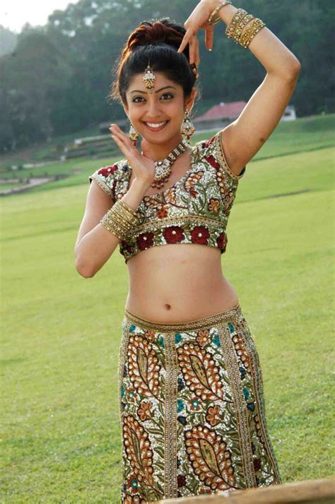 Telugu Actress Pranitha Hot Navel Show Stills Sexy Woman Brunette 4 XXXPicss