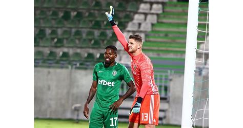 Вратарят Пирич герой в Словения