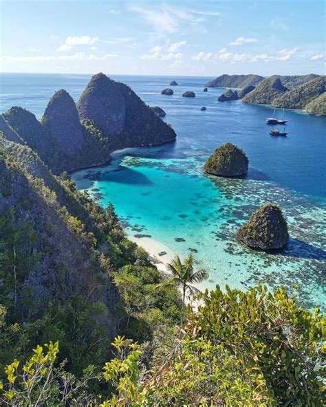 inspire   visit raja ampat artofit