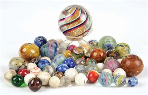 Lot Detail - LARGE LOT OF HANDMADE MARBLES.