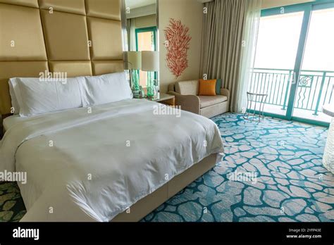 luxury hotel palm king room   atlantis  palm  star hotel