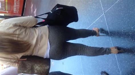 Sexy Columbian Ass In Tight Jeans XNX