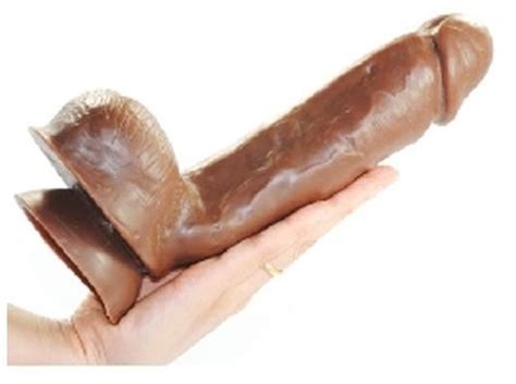 Dildo Moreno Con Chupon Y Testiculos 23 Cms X 5 Cms Igt 369 99 En