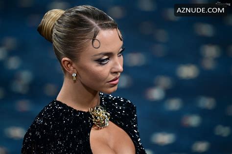 Sydney Sweeney Sexy Shows Off Her Hot Boobs In A Sequin Black Dress At Met Gala In New York City