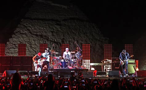 Podrška Red Hot Chili Peppers izbeglicama iz Ukrajine Nedeljnik