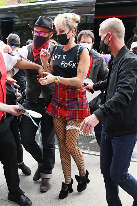 Miley Cyrus Sexy Mini Skirt Hot Celebs Home