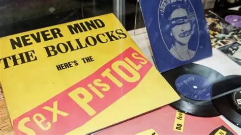 Умер панк художник Джейми Рид автор обложек альбомов Sex Pistols и постера в защиту Pussy Riot