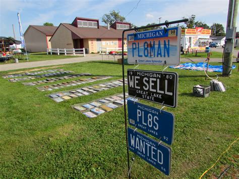 Michigan Antique Festival draws shoppers to Midland for old, new items