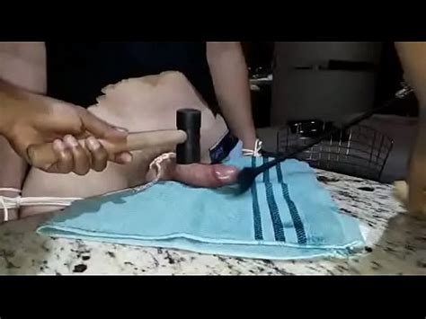 Dos Chicos Destrozando El Palillo De La Sumisa Xvideos