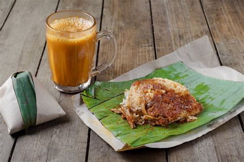 Hot Drink Teh Tarik With Coconut Rice Nasi Lemak Bungkus Stock Photo Image Of Asian Nasi