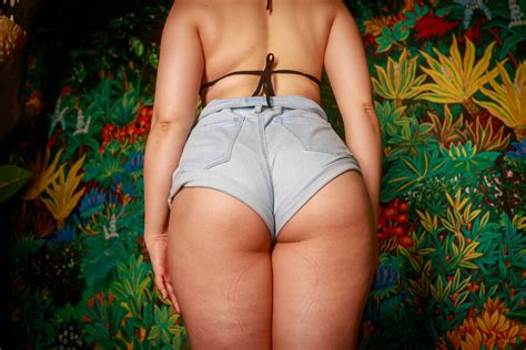 MMTN Dino Girl Jurassic Girl Porn Pic