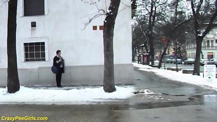 Redhead Bbw Milf Peeing In Public