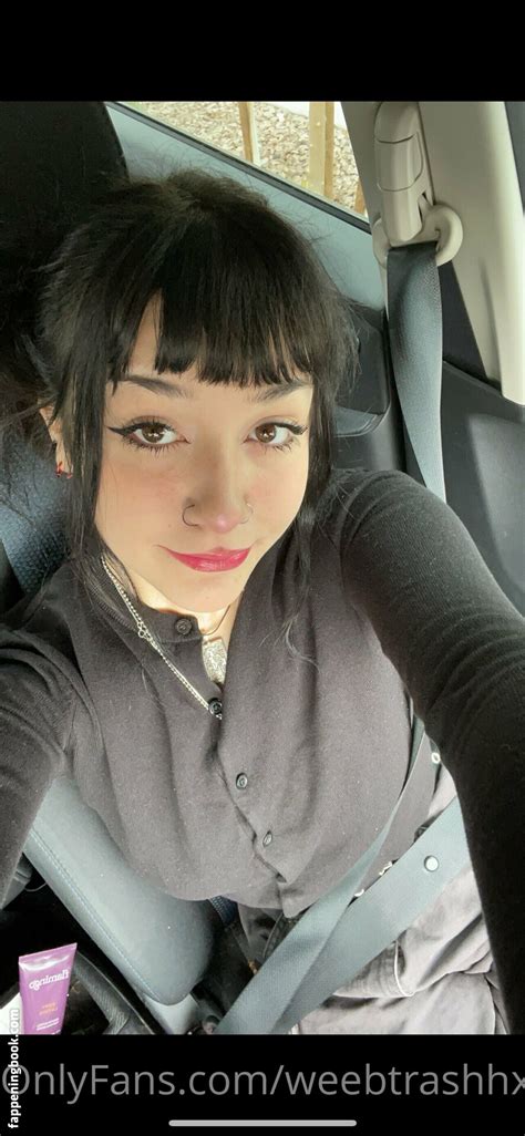 Weebtrashhx Nude OnlyFans Leaks Fappening FappeningBook