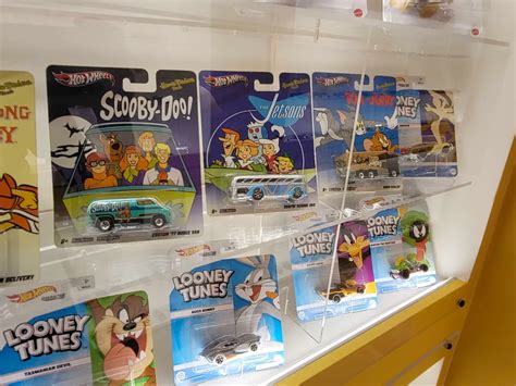 Setki Lalek Barbie Oraz Niezwyk E Modele Samochodzik W Hot Wheels Byli My W Krakowskim Muzeum