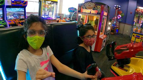 Playing Jurassic Park Arcade At Chuck E Cheese Youtube