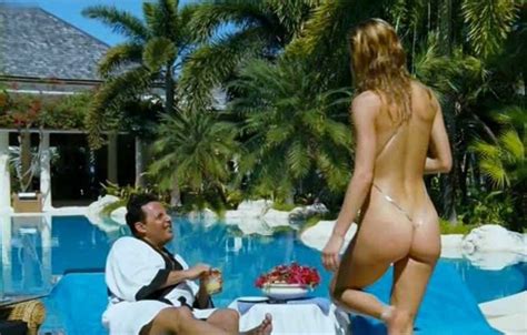 Naked Camilla Sjoberg In Un Estate Ai Caraibi I