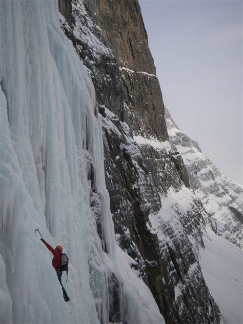 Canadian Rockies Ice Climbing » Summit Mountain Guides