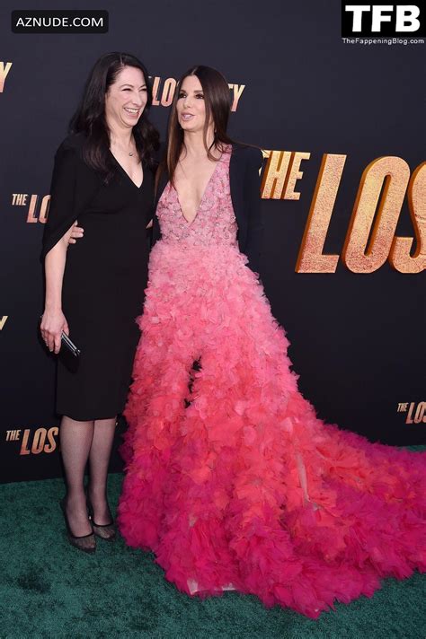 Sandra Bullock Sexy Seen Showing Off Her Hot Cleavage In A Pink Gown At The Lost City Premiere