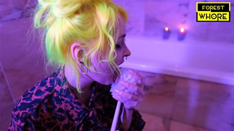 Free Toilet Brush Porn Videos Xhamster