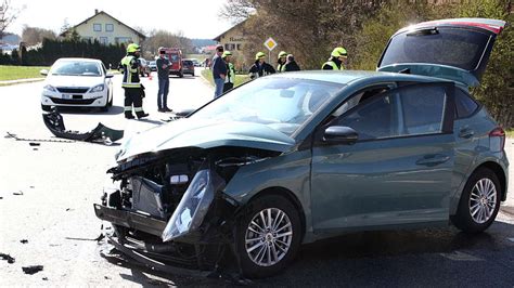 Fotos Unfall Auf Der B Bei Maitenbeth Vom Ostermontag