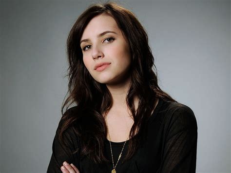 Emma Roberts Women Brunette Wallpapers HD Desktop And Mobile Backgrounds