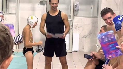 Построение после игры - YouTube