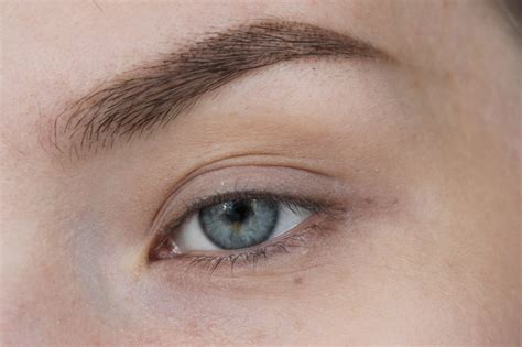 Catrice Brow Hero 2 in 1 020 Bella - помада для бровей и консилер в ...