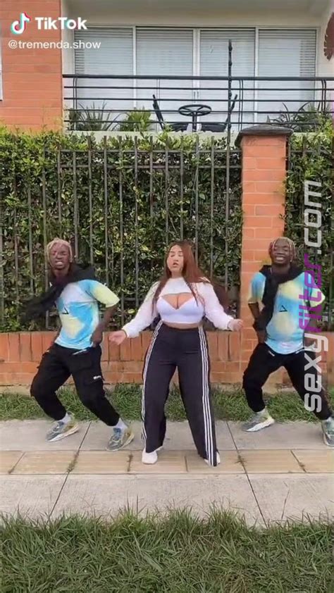 Hot Dailyn Montañez Shows Cleavage in White Crop Top and Bouncing Boobs sexyfilter