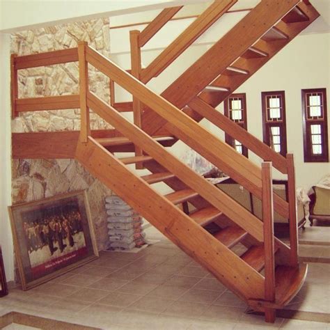 Modelos De Escadas De Madeira - Modelos de Escada de Madeira Simples para Sala | Escada de madeira ...