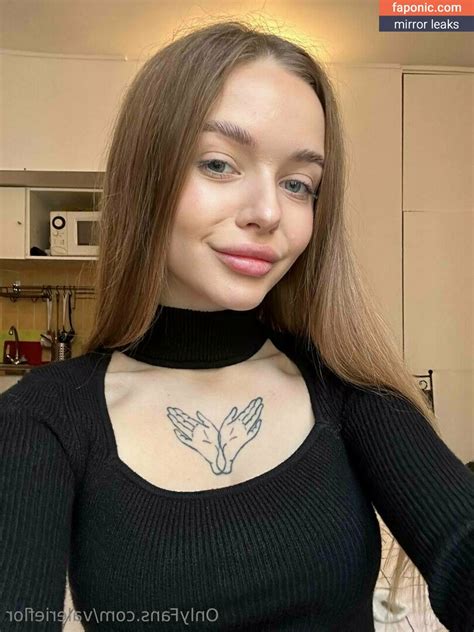 Valerieflor Aka Valeriefloresa Nude Leaks OnlyFans Faponic