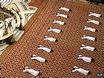 BBC Mundo Internacional Vaticano vetará seminaristas gay