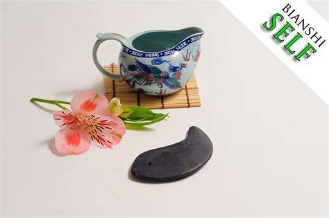 Скребок для гуаша, массажер для лица из черного нефрита | Gravy boat