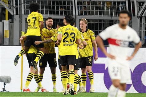 Triumf piłkarskiego romantyzmu Borussia Dortmund bliżej finału Ligi