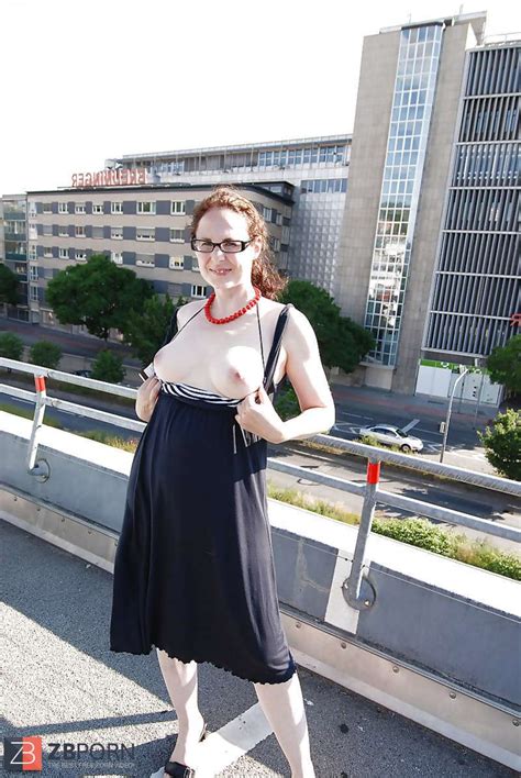 Mischievous Mummy Reveal Her Assets Outside Fake Penis ZB Porn