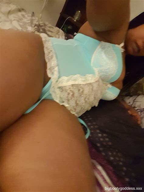 Amateur Fatty Eva Godiva Flaunts Her Big Ass And Tits In Her Lingerie Coedcherry