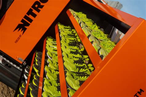 nitro van  engage  runners splash pr