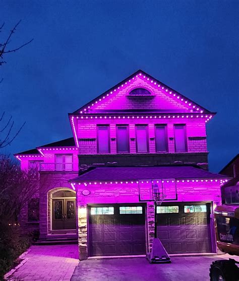 Aura Lights – Permanent holiday lights