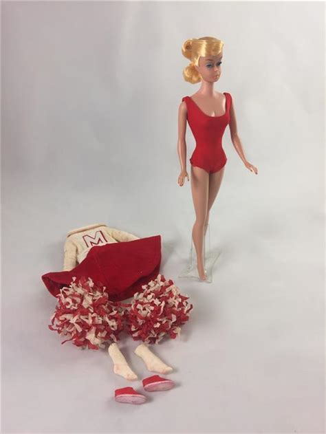 Lot VINTAGE BLONDE SWIRL PONYTAIL BARBIE WEARING ORIGINAL SWIMSUIT
