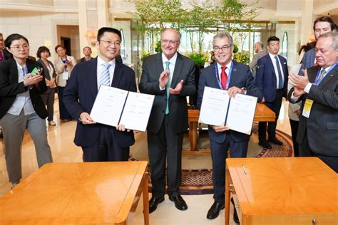 vp signs agreements  promote brazilian coffee  chinas largest cafe