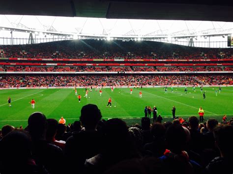 New signage for Highbury & Islington station unnamed London arrives soon