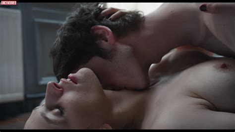 Naked Daphn Dumons In Crystal Sugar