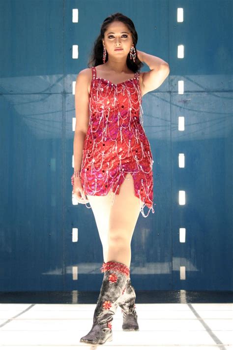 Anushka Hot Photo 30 Of 111