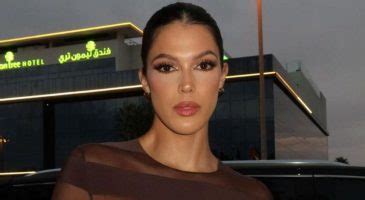 Iris Mittenaere En Lingerie L Ancienne Miss France Et Miss Univers Fait Sensation