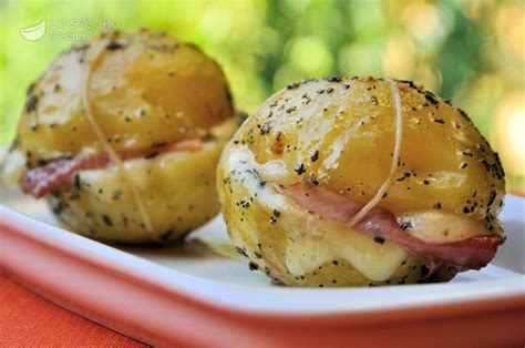 Ricetta Patate Farcite Speck Ed Emmentaler Le Ricette Dello