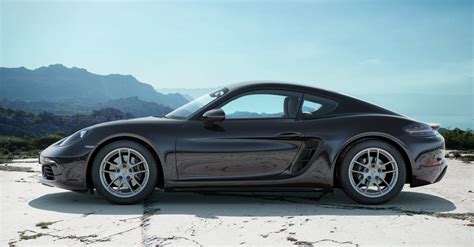 Unleash Luxury: Porsche Cayman Rental Dubai | GoCity Car Rental