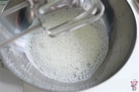 Lemon Layer Cake With Lemon Curd Frosting Bear Naked Food