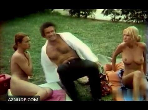 UNE FEMME SPECIALE NUDE SCENES AZNude